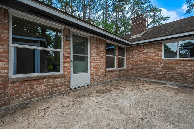 Building Photo - 25303 Lynbriar Ln