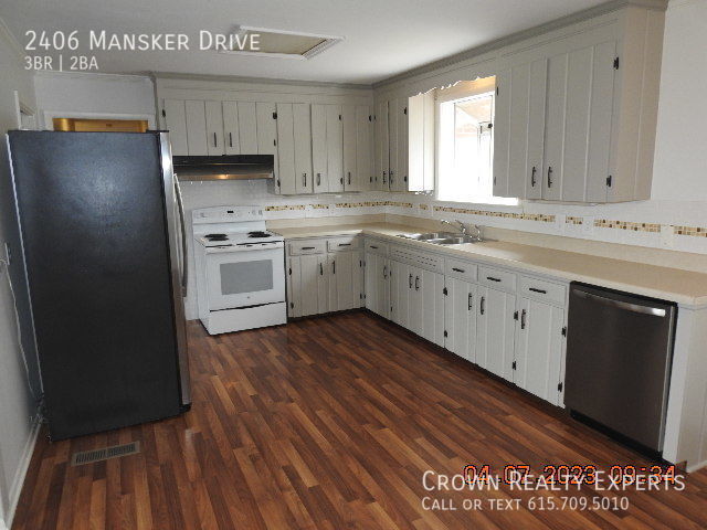 Building Photo - 2406 Mansker Drive