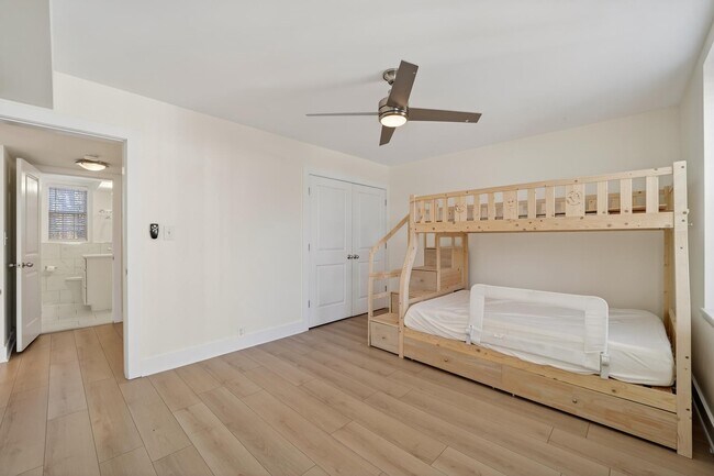 Building Photo - 3450 39th St NW