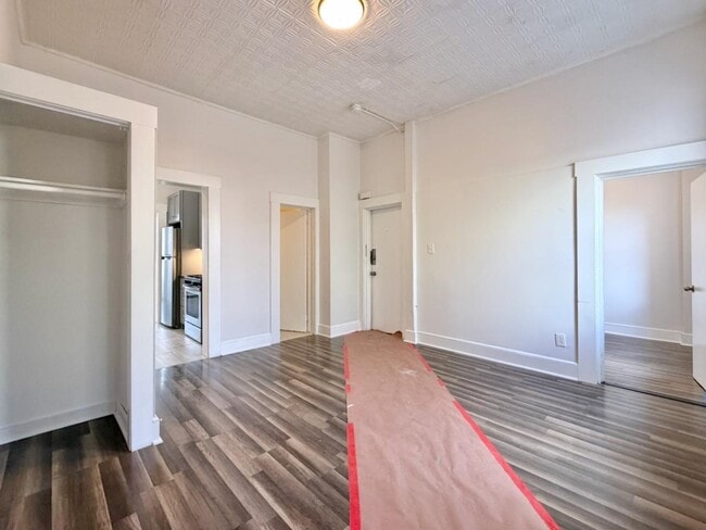 Building Photo - 592 Palisade Ave