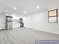 Building Photo - 112 Nagle Ave