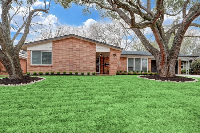 Building Photo - 8610 Bevlyn Dr