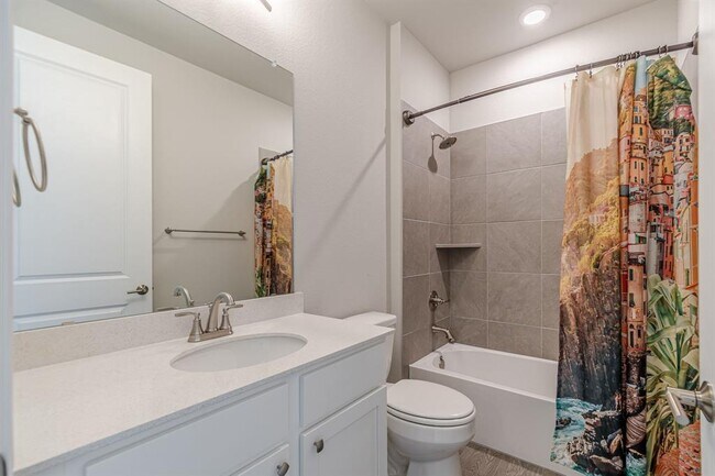 Building Photo - 127 Roaming Rock Trl