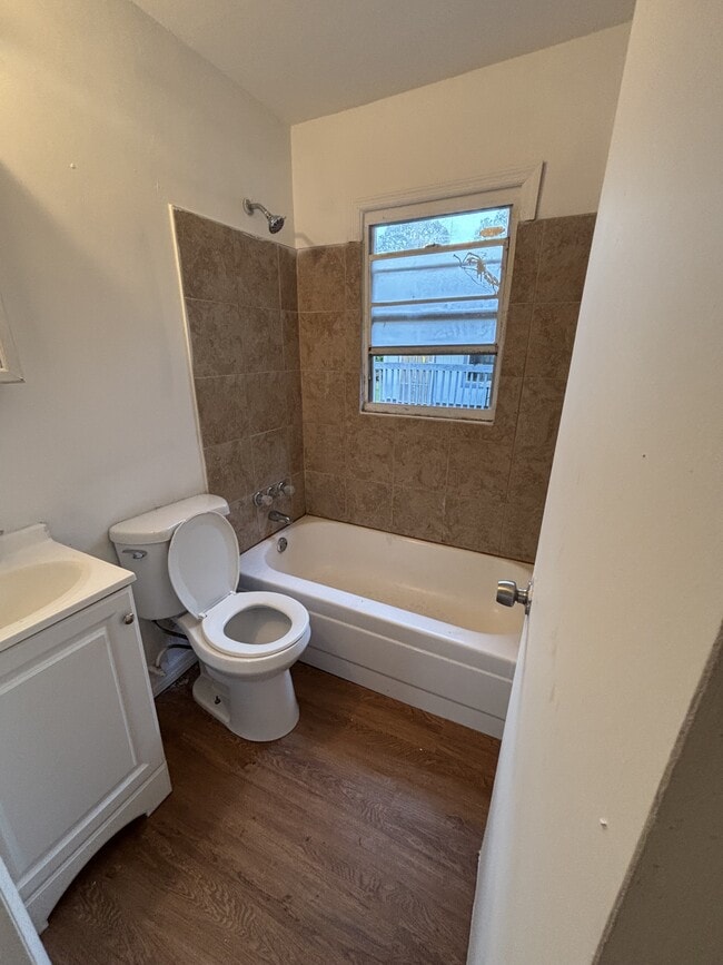 Building Photo - 1764 E 26th St