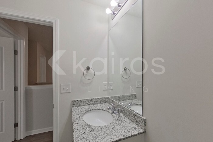 Building Photo - 208 Bennett Dairy Rd