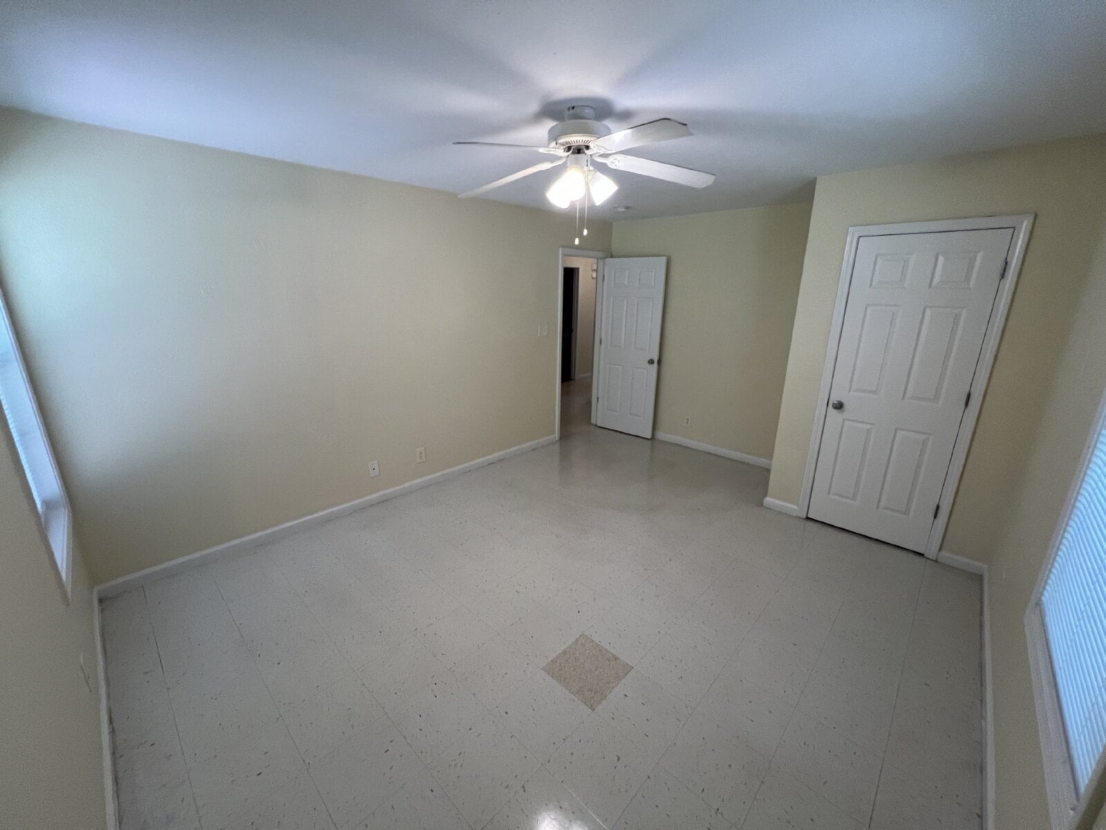 Building Photo - 9063 Pembroke Oak Grove Rd