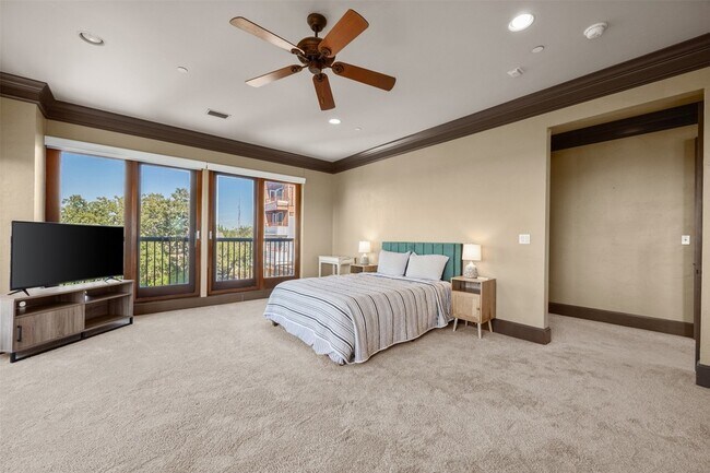 Building Photo - 501 Samuels Ave