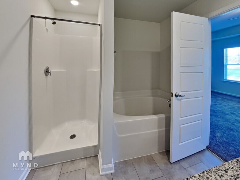 Building Photo - 120 Dasher Dr