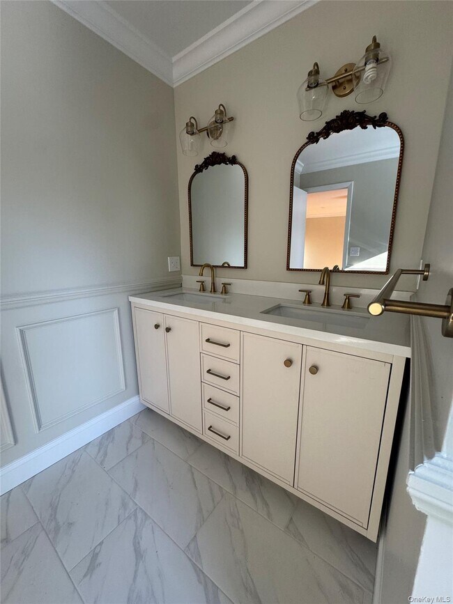 Building Photo - 28 Lakeview Dr