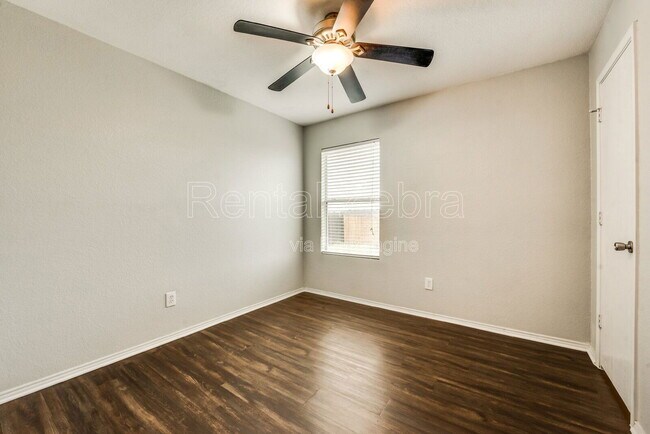 Building Photo - 1345 Castle Ridge Rd