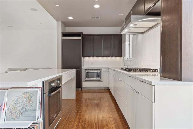 Building Photo - 4206 Buena Vista St