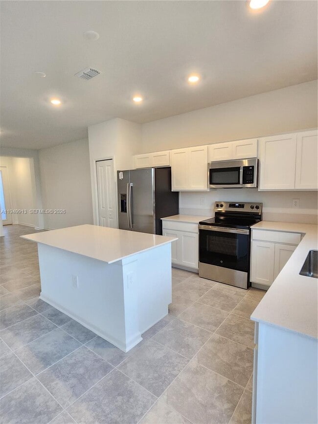 Building Photo - 108 Bogey Dr