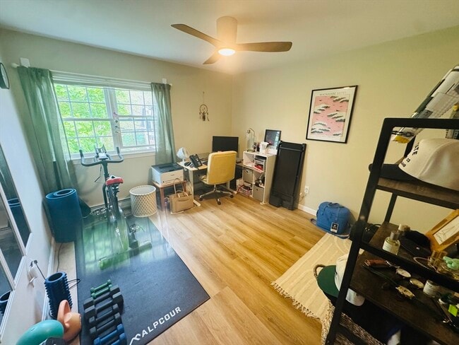 Building Photo - 5 Chapel Hill Dr
