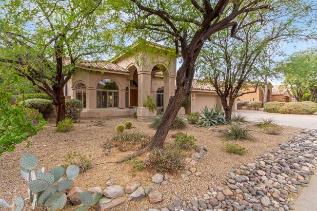 Building Photo - "Discover Your Dream Oasis: Spacious 4-Bedroom Retreat in Scottsdale's Paradise Drive!"
