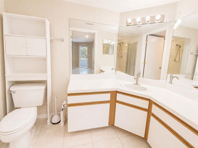 Building Photo - 2323 Feather Sound Dr
