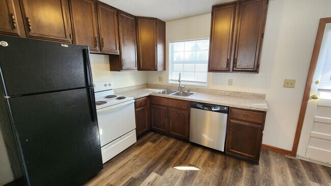 Building Photo - rp620