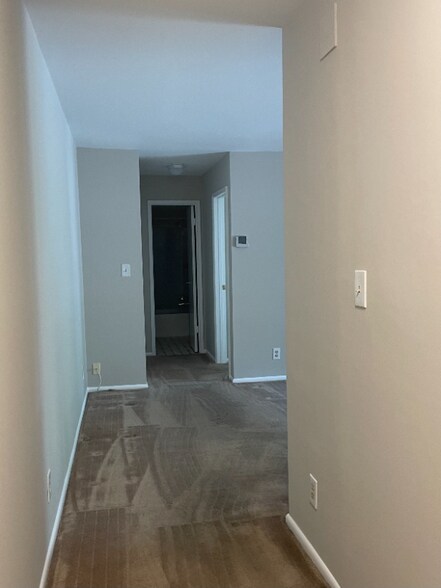 Building Photo - 6003 Majors Ln