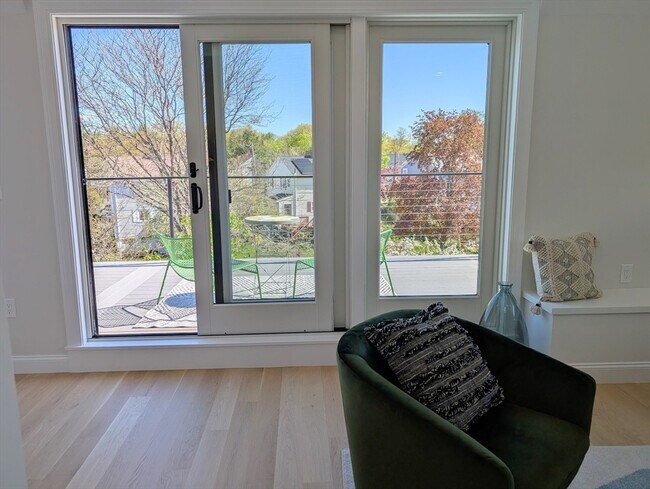 Building Photo - 6 Gordon Rd