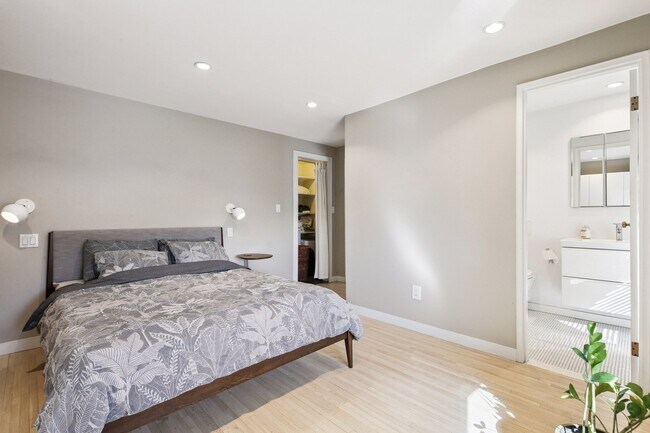 Building Photo - 464-470 Central Ave