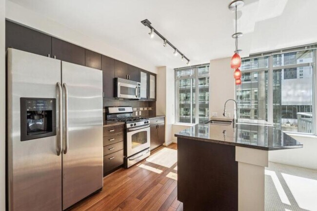 Building Photo - 1 bedroom in Seattle WA 98101