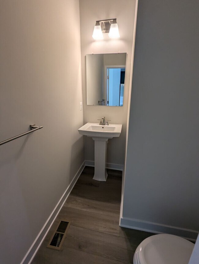 Building Photo - Gorgeous New Construction (never lived in)...