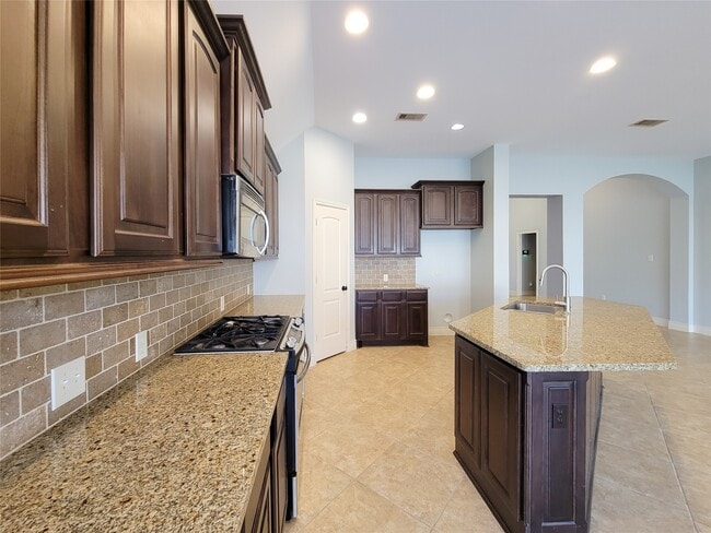 Building Photo - 106 Colina Vista Way