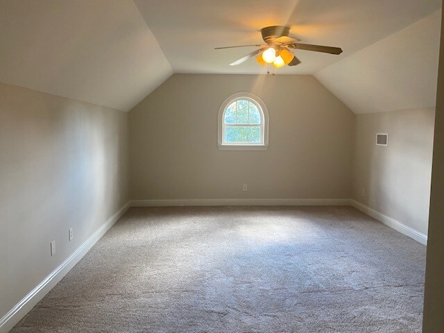 Building Photo - 520 Stonegate Trail