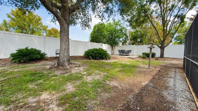 Building Photo - 2469 Lackland Ave
