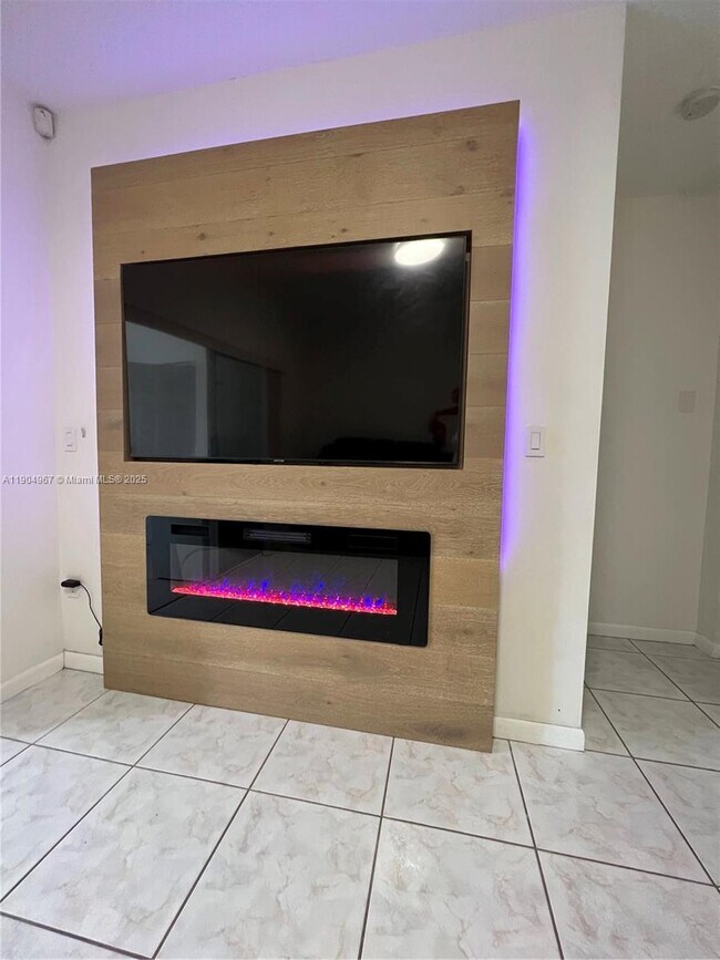 Building Photo - 8116 NW 199th Terrace