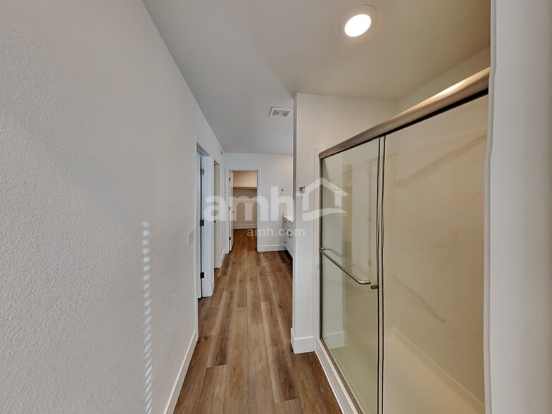 Building Photo - 11187 Magallanes St