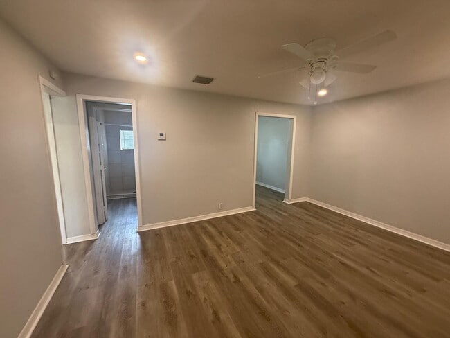 Building Photo - 911 NW 62 Ave