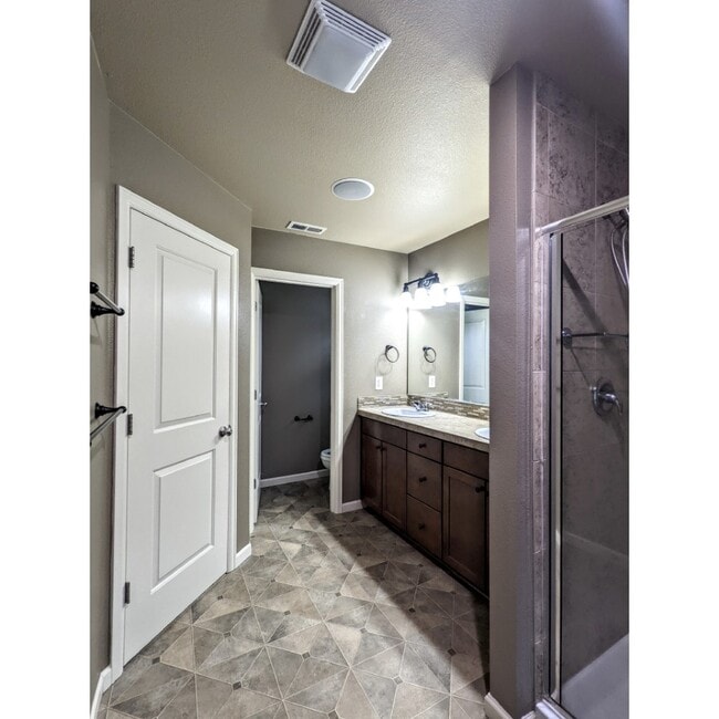 Building Photo - 730 SW 207th Pl