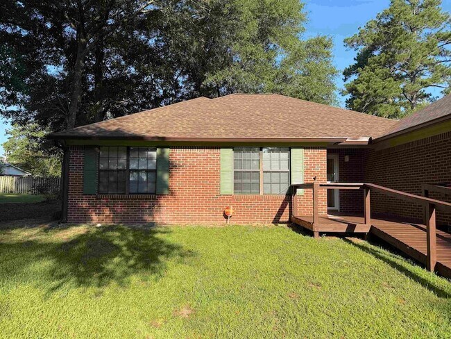 Building Photo - 432 Merlin Way