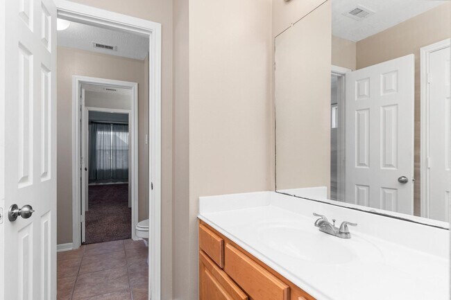 Building Photo - 3531 Shoreview Ln