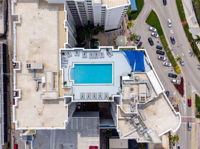 Building Photo - 1830 Radius Dr