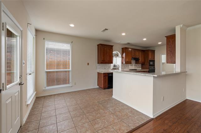 Building Photo - 2625 Alpena Dr