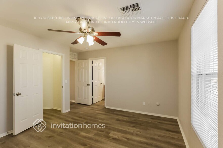 Building Photo - 3927 S 53rd Ave