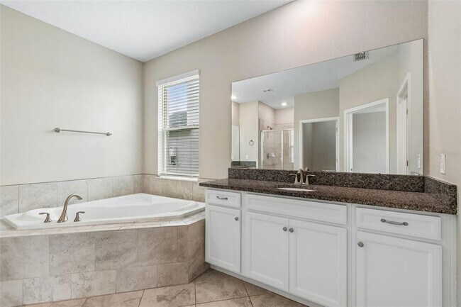 Building Photo - 25057 Lambrusco Loop