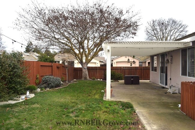 Building Photo - 5105 Falabella Way