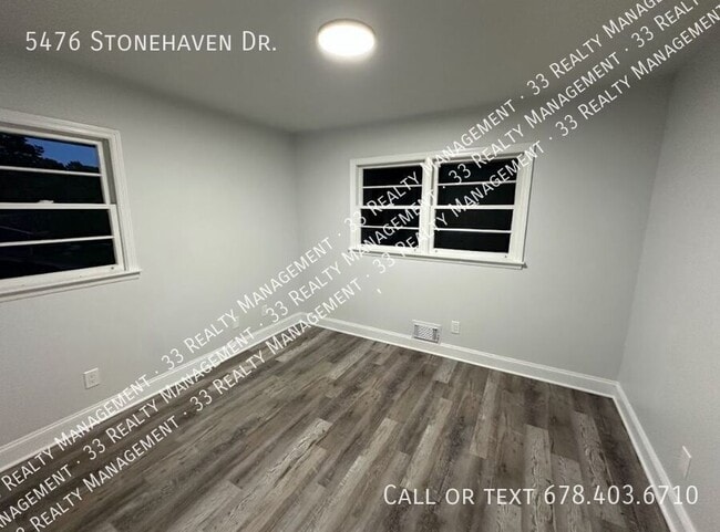 Building Photo - 5476 Stonehaven Dr