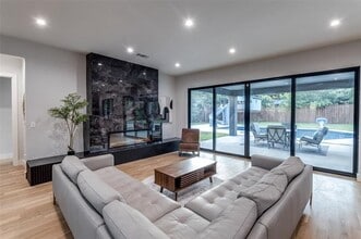 Building Photo - 13693 Peyton Dr