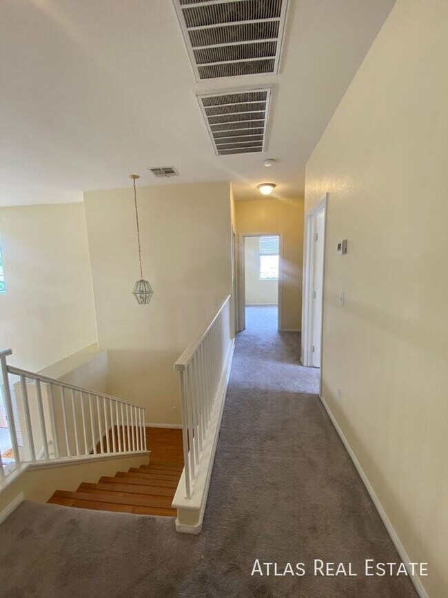 Building Photo - 8917 Coral Shale St