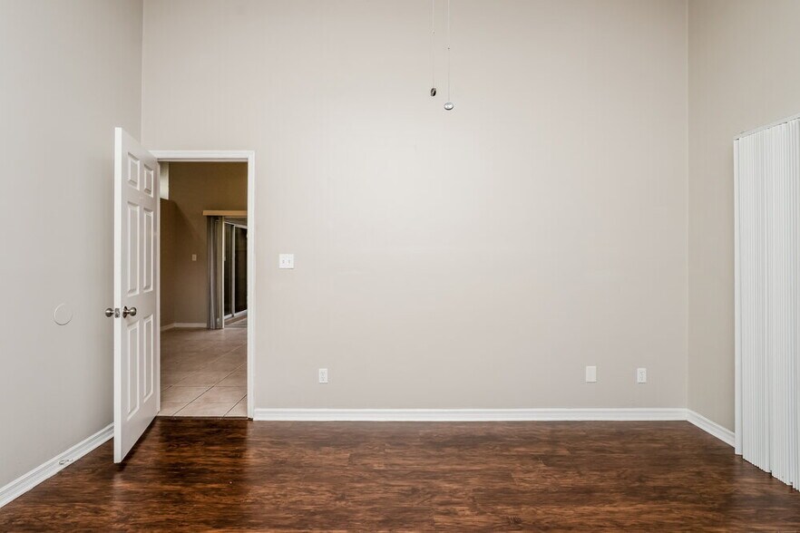 Building Photo - 212 Rapscallion Ct