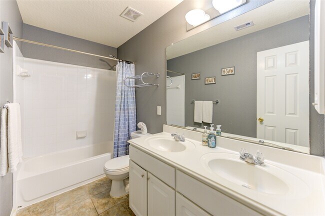 Building Photo - 2351 Urban Forest Ct