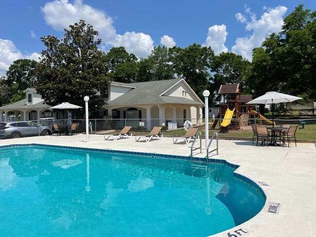 Building Photo - 7865 W Hwy 40