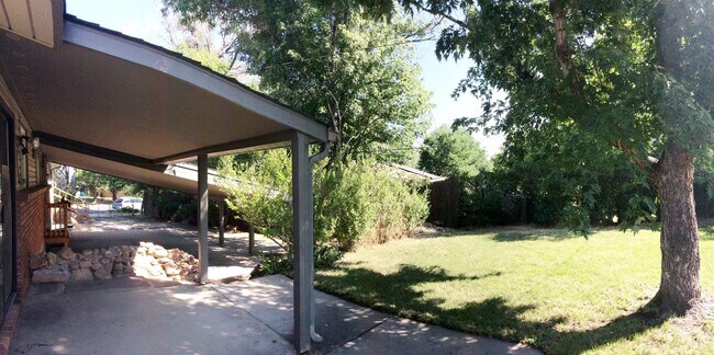 Building Photo - 700/702 South Lashley Lane