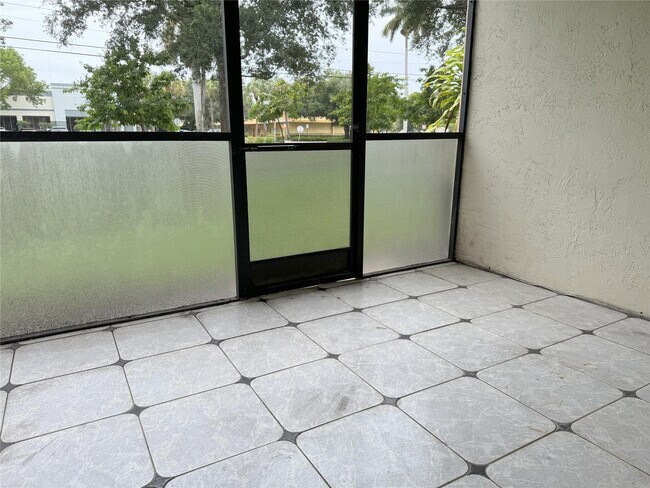 Building Photo - 6800 Cypress Rd