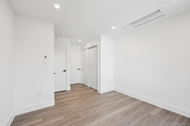 Building Photo - 325 Manville Rd