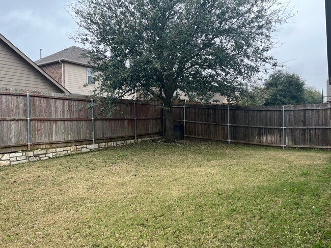 Building Photo - 9905 Cottontail Ln