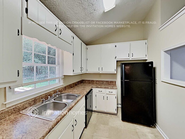 Building Photo - 2911 Oakwilde Ct